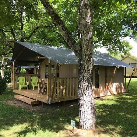 فندق Camping Le Mondou Saint-Julien-de-Lampon المظهر الخارجي الصورة
