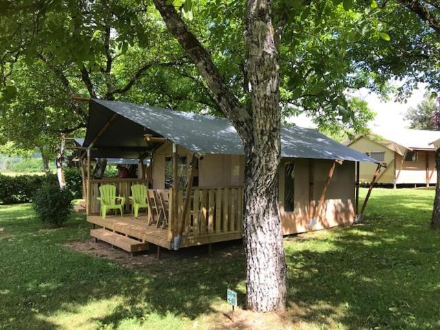 Camping Le Mondou Saint-Julien-de-Lampon المظهر الخارجي الصورة